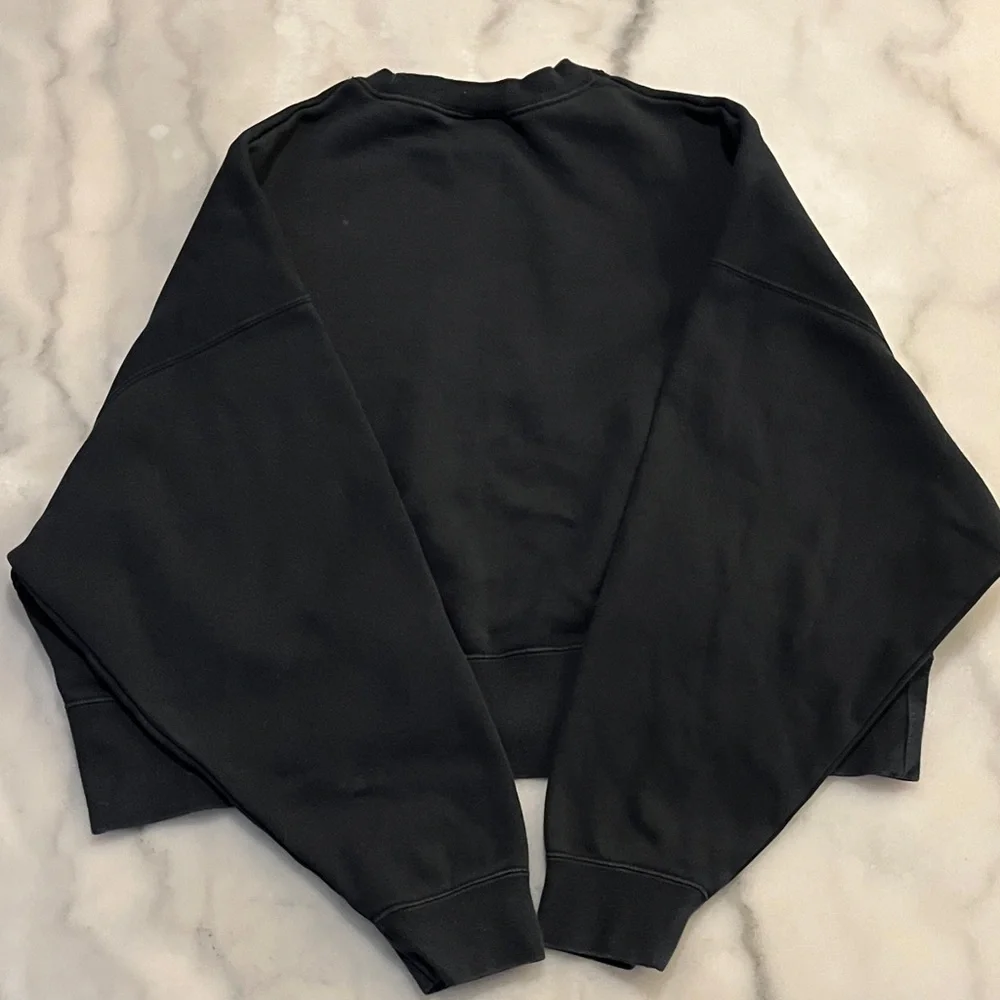 Nike Black Pullover Cropped Oversized with White Logo - Picture 3 of 9